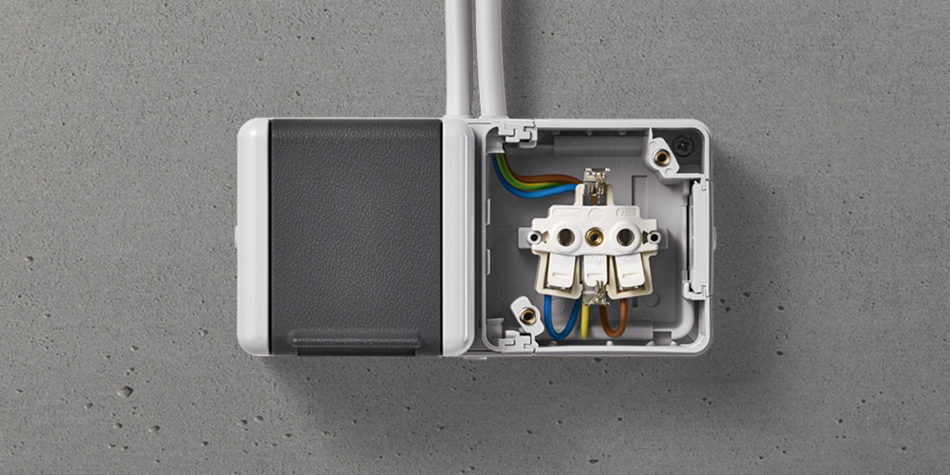 Doppelsteckdose mit Trennsteg bei Elektro Jericke GmbH in Bitterfeld